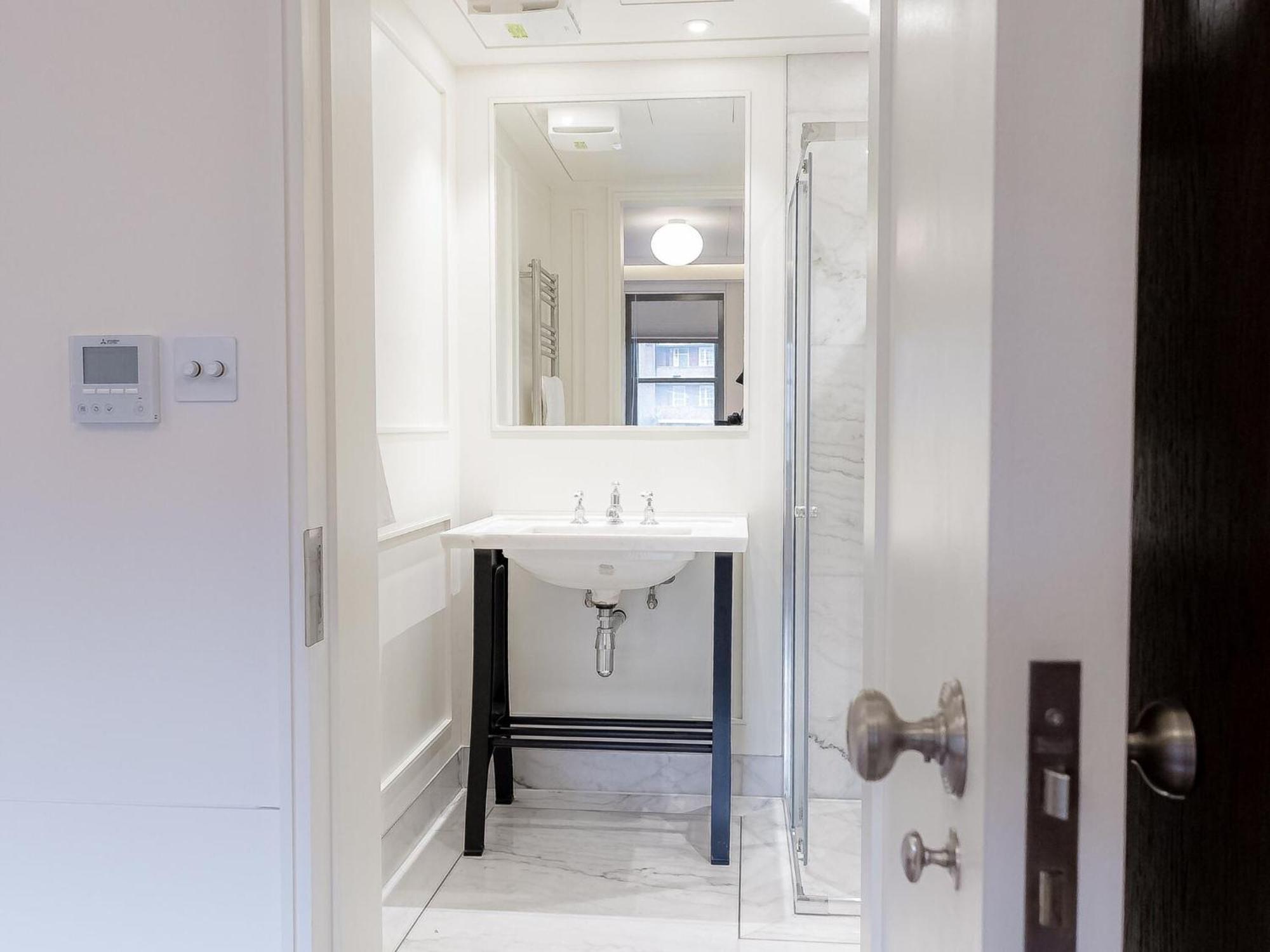 Modern Deluxe Five Bedroom House Near Chalk Farm Station By Belvilla Londres Exterior foto